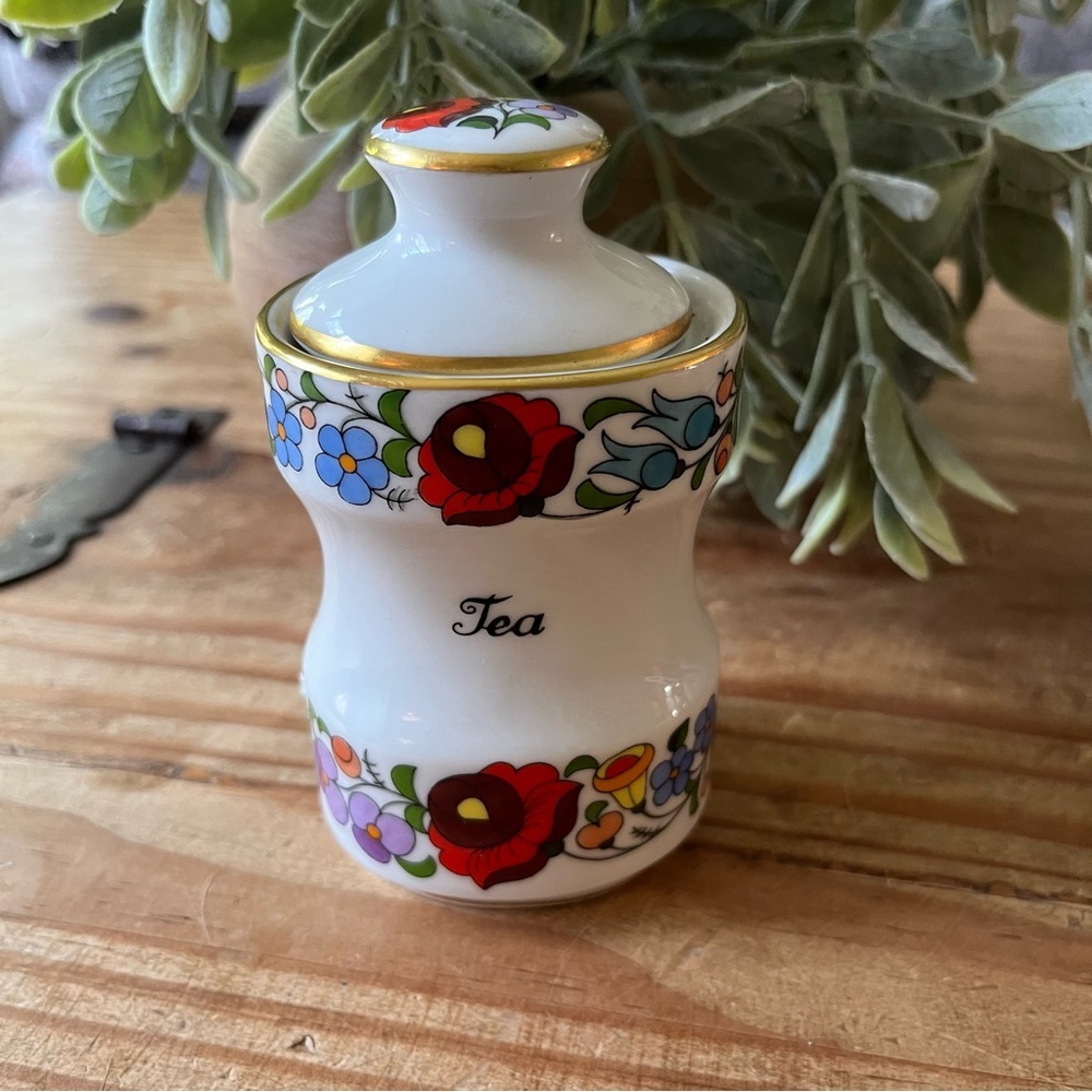 Kalocsa Hungary Vintage Hand Painted Porcelain Floral Tea Jar - Picture 2 of 9